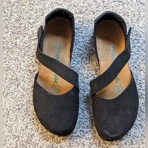 Black Alya Leather Flat Handcrafted Comfortfüße